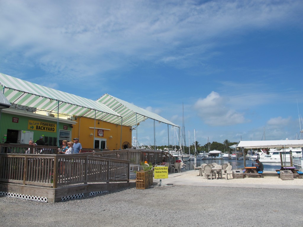 Quán ăn Key Largo Fisheries ở bến tàu đánh cá, Key Largo