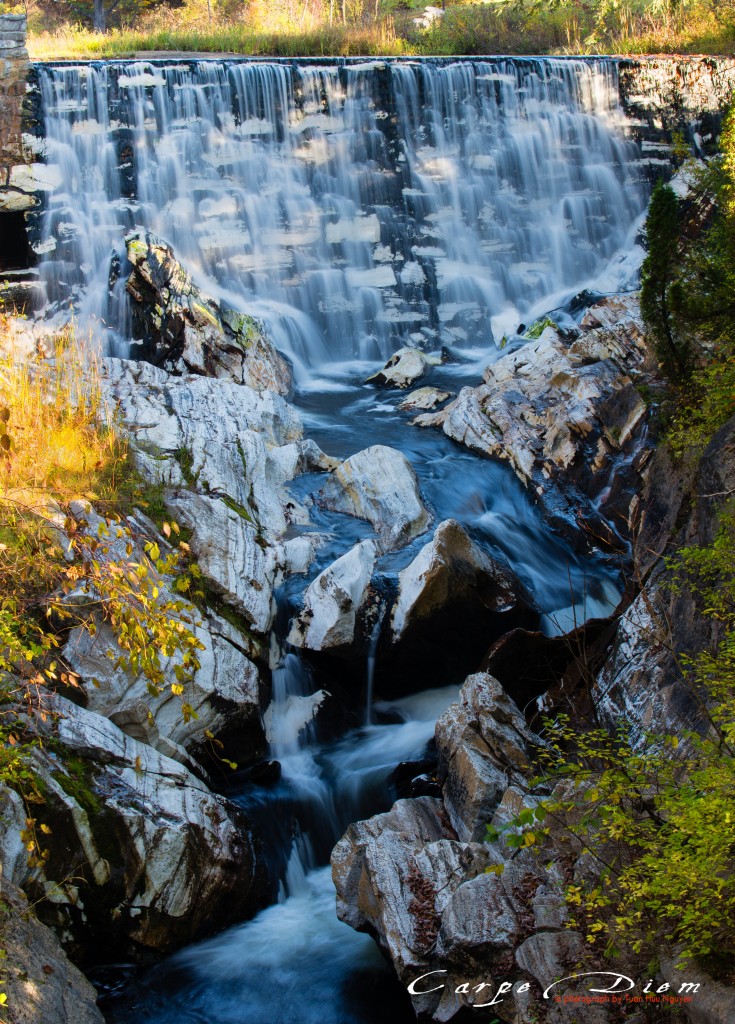 Dòng Thu, Natural Bridge State Park, MA