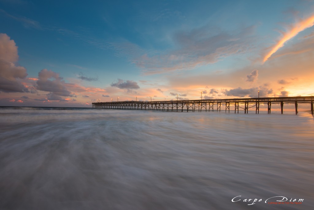 Hoàng hôn trên cầu pier