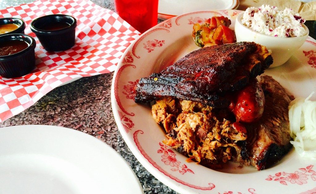 Midwood BBQ: sample plate