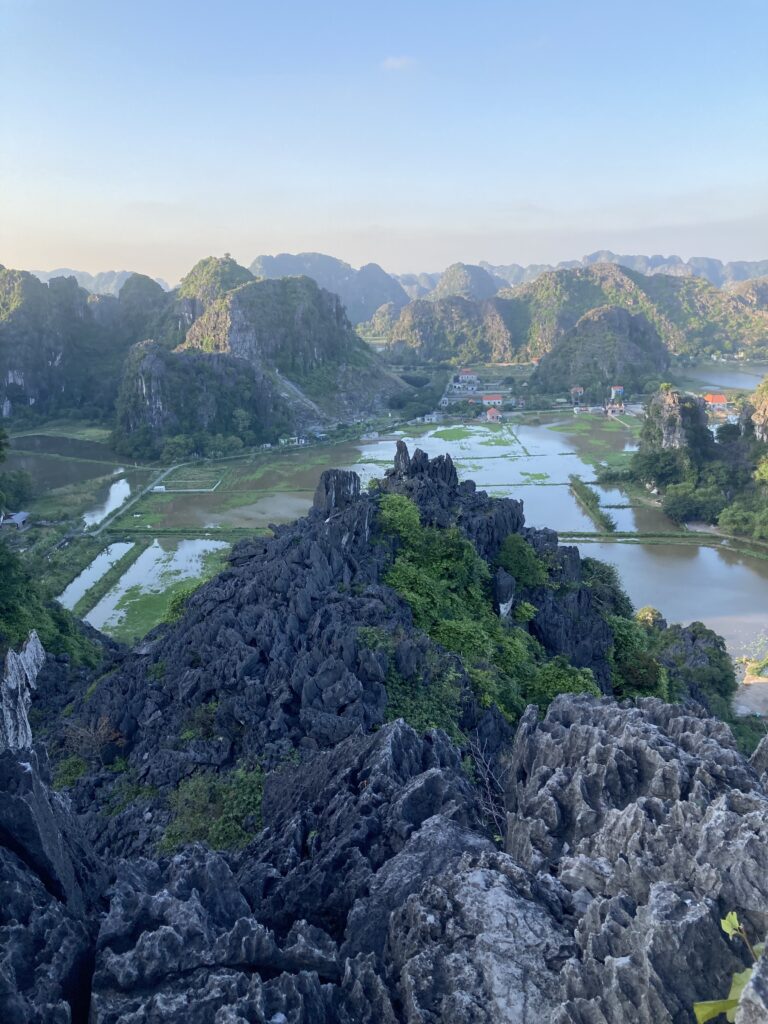 Hang Múa, Ninh Bình