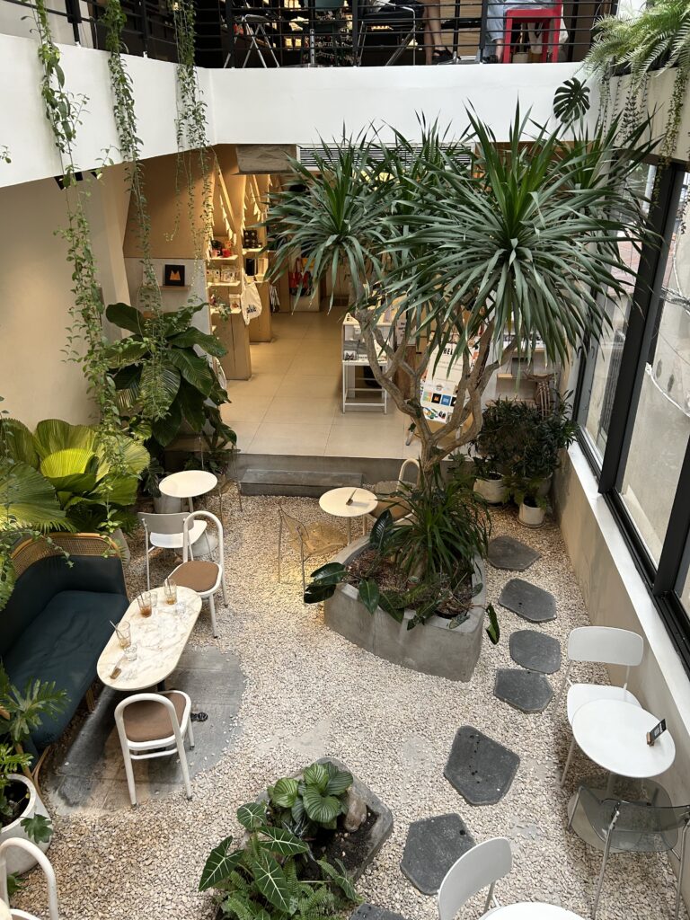 Wonderlust Coffee & Souvenir