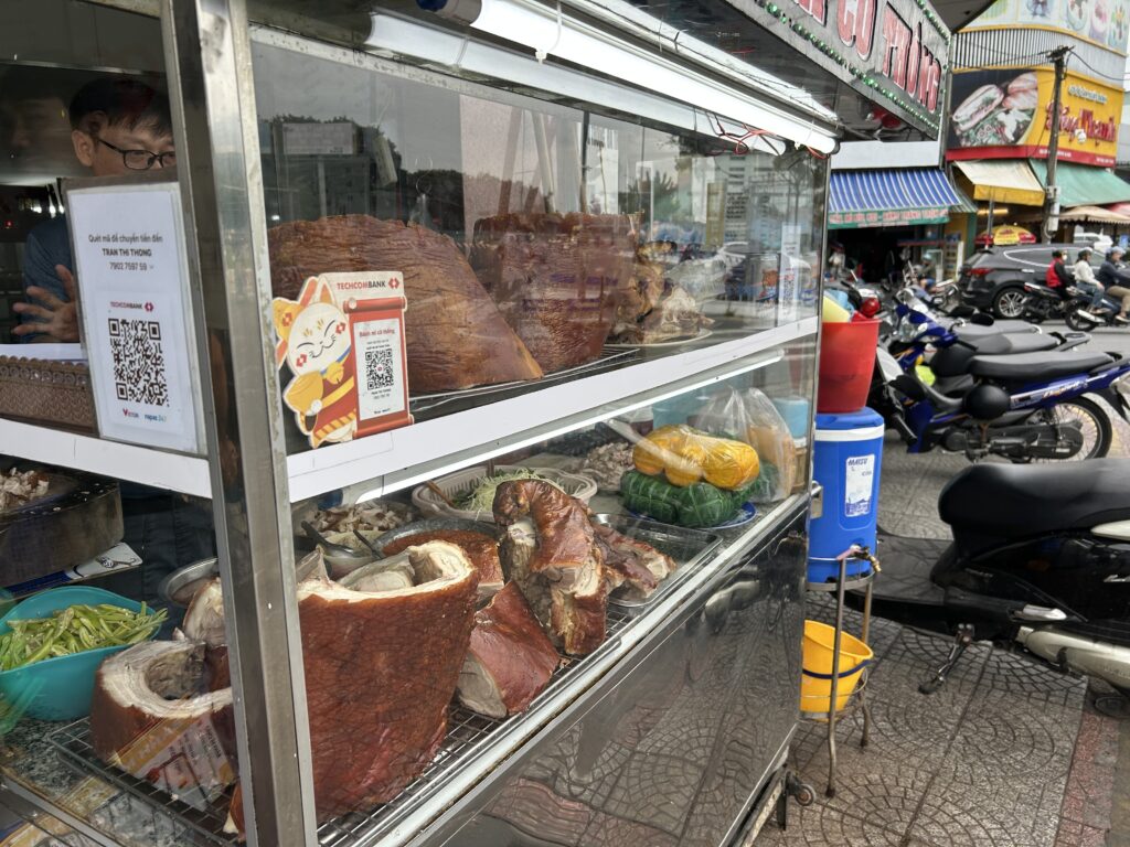 Bánh Mì Cô Thông