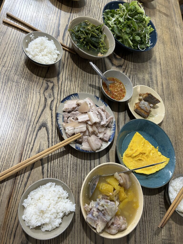 Cơm gia đình