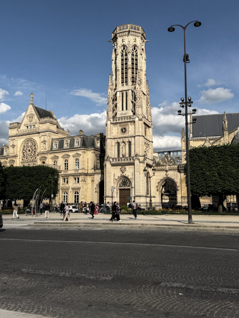 Những nhà thờ ở Paris